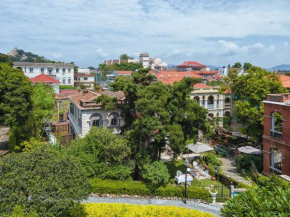 Gulangyu Baiju Monet Garden Coffee Music Villa